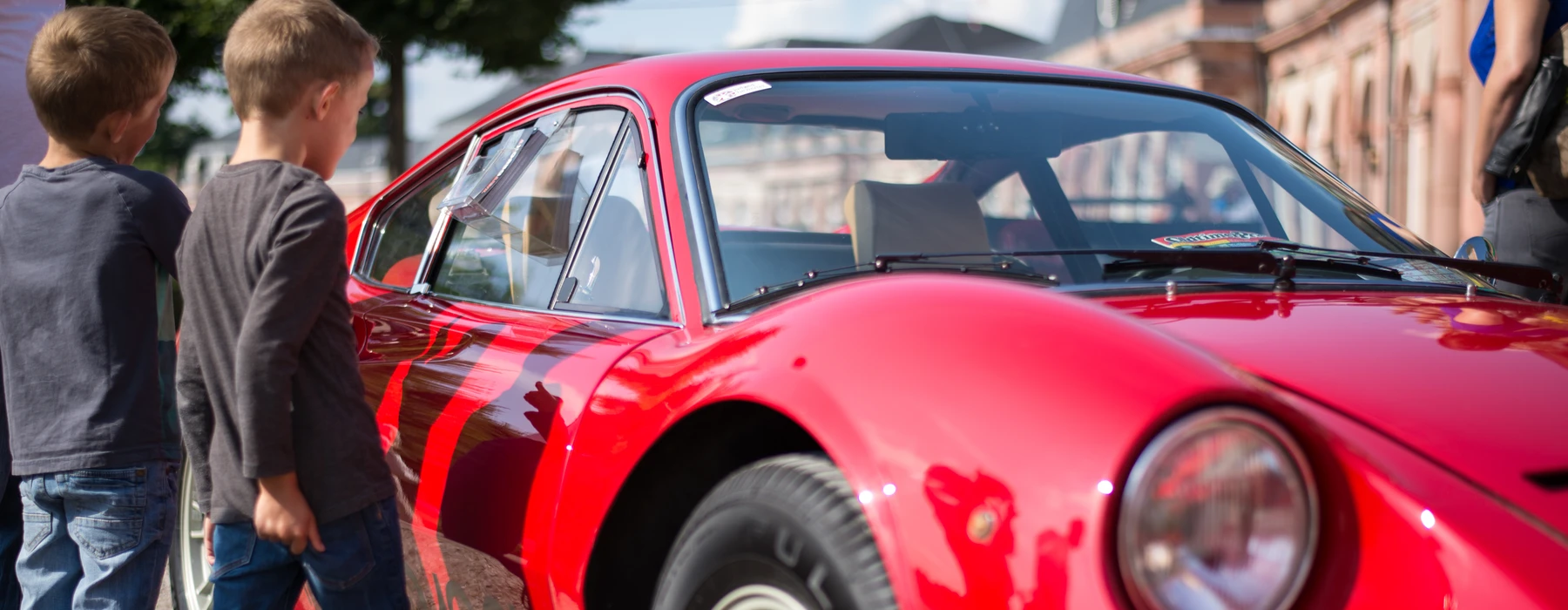 Fashion and Fast Cars – Gstaad Concours d'Elegance